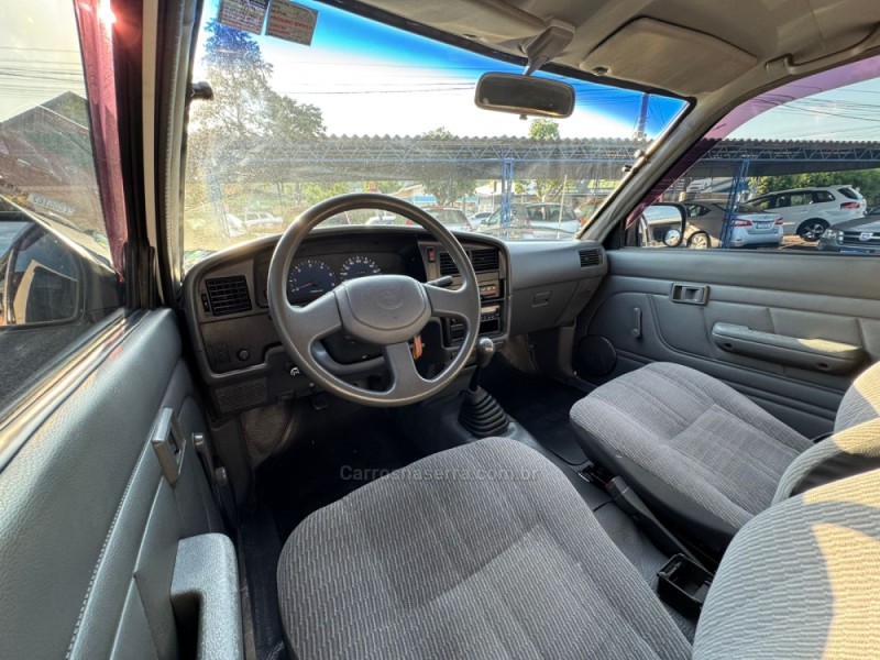 HILUX 3.0 DX 4X2 CD 16V DIESEL 4P MANUAL - 2004 - IGREJINHA