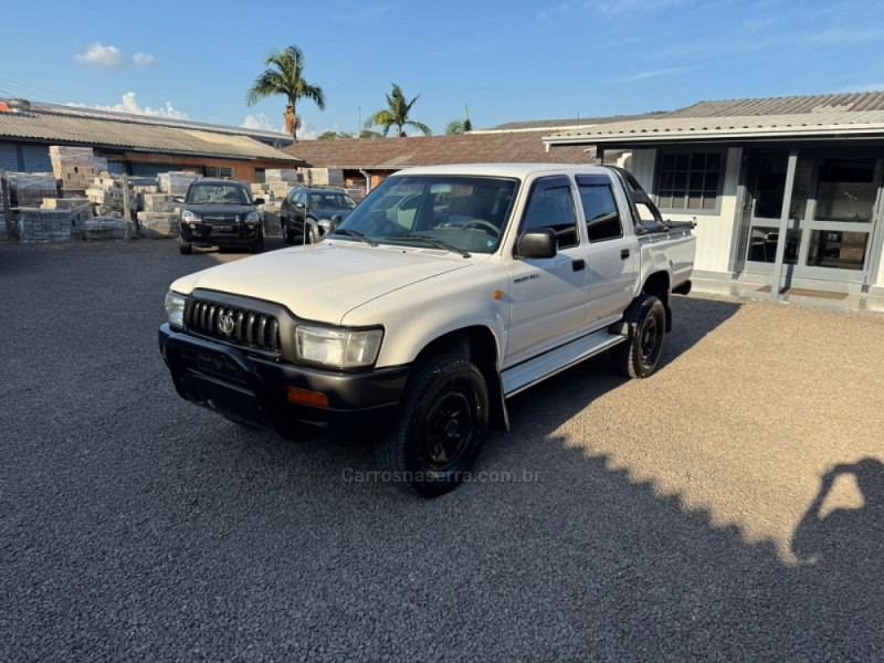 hilux 3.0 dx 4x2 cd 16v diesel 4p manual 2004 igrejinha