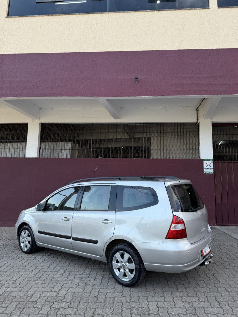 livina  2012 caxias do sul