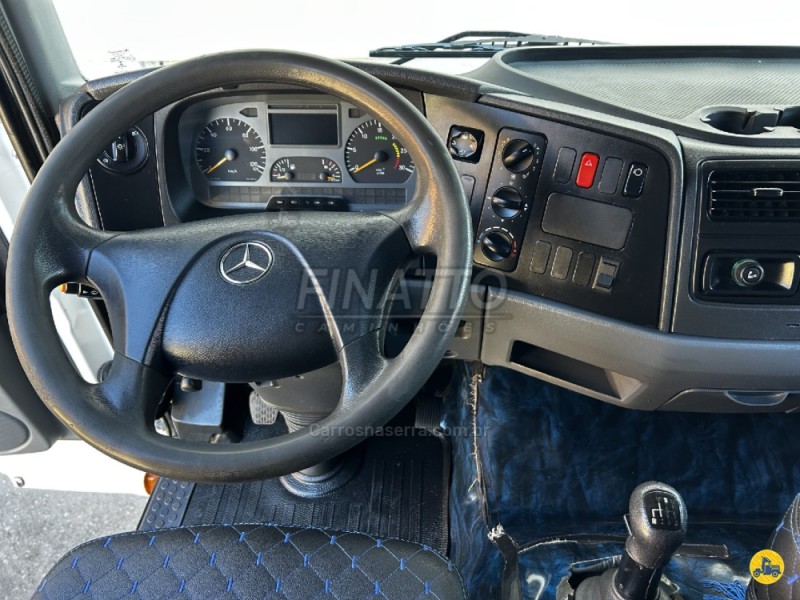 ATEGO 2425 3 EIXOS - 2011 - GARIBALDI