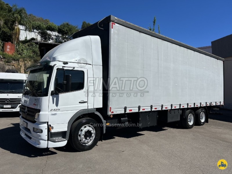 ATEGO 2425 3 EIXOS - 2011 - GARIBALDI