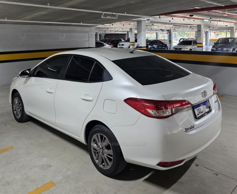 YARIS 1.5 XL SEDAN 16V FLEX 4P AUTOMÁTICO - 2021 - CAXIAS DO SUL