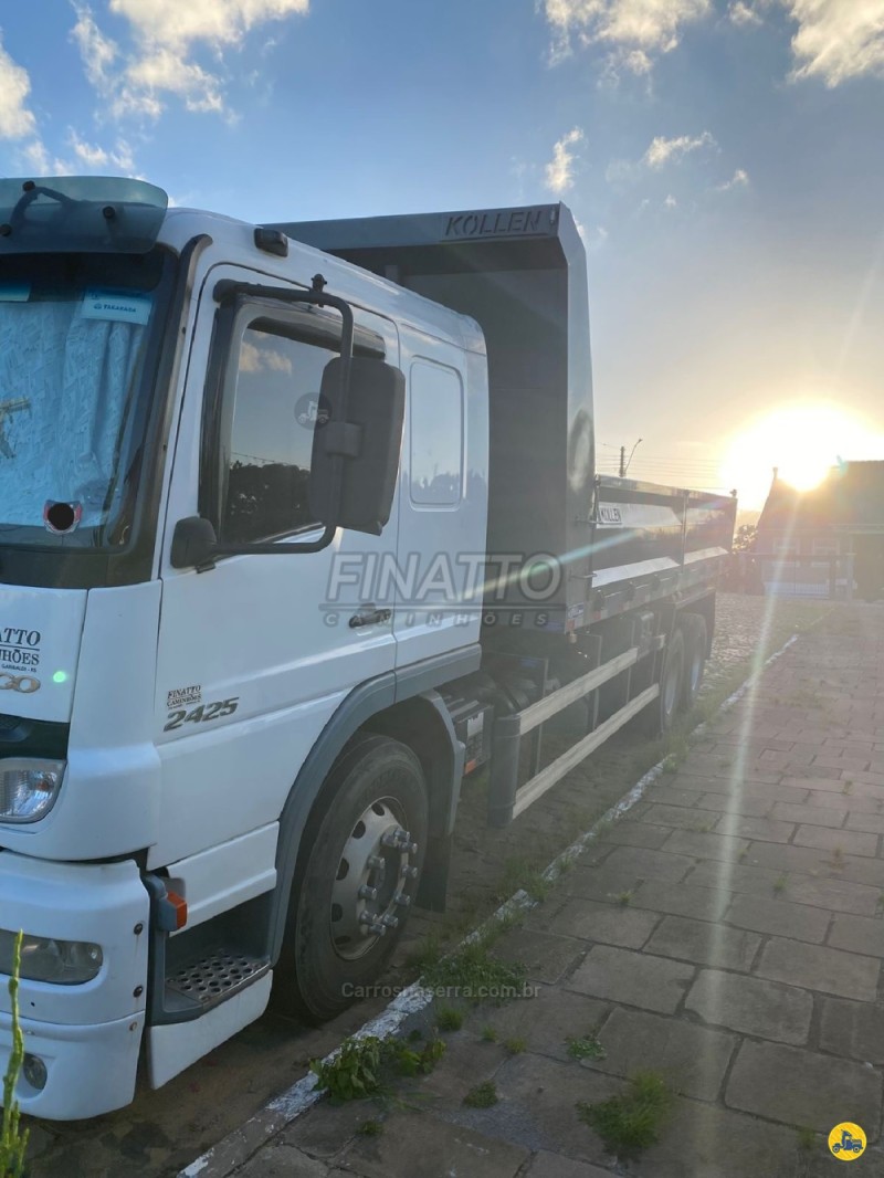 ATEGO 2425 3 EIXOS - 2010 - GARIBALDI