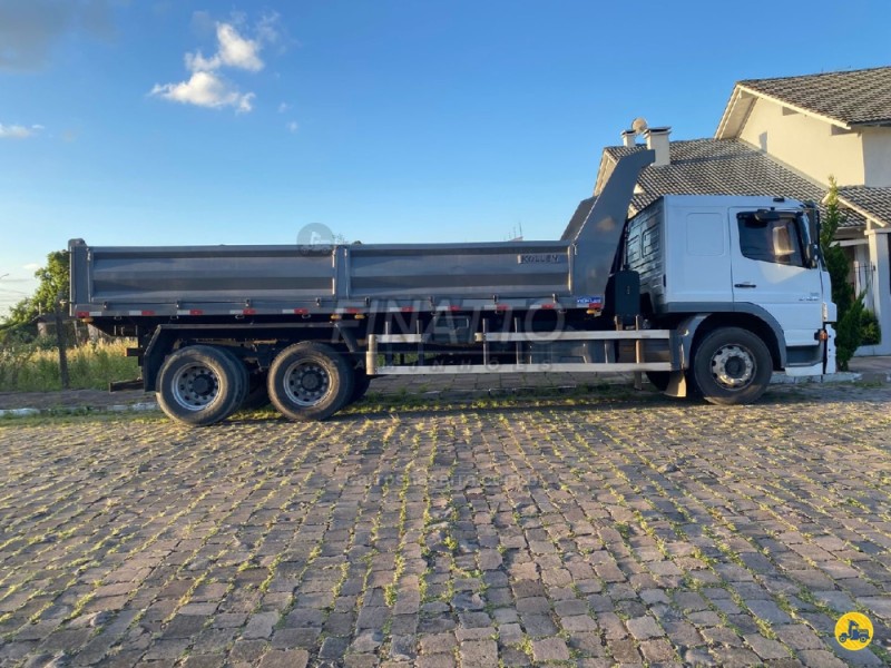 atego 2425 3 eixos 2010 garibaldi