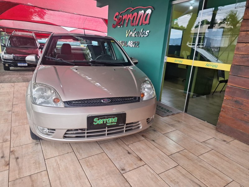 FIESTA 1.0 MPI SEDAN 8V FLEX 4P MANUAL - 2006 - DOIS IRMãOS