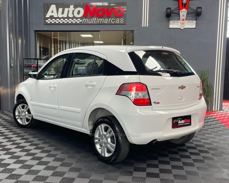AGILE 1.4 MPFI LTZ 8V FLEX 4P MANUAL - 2011 - VACARIA