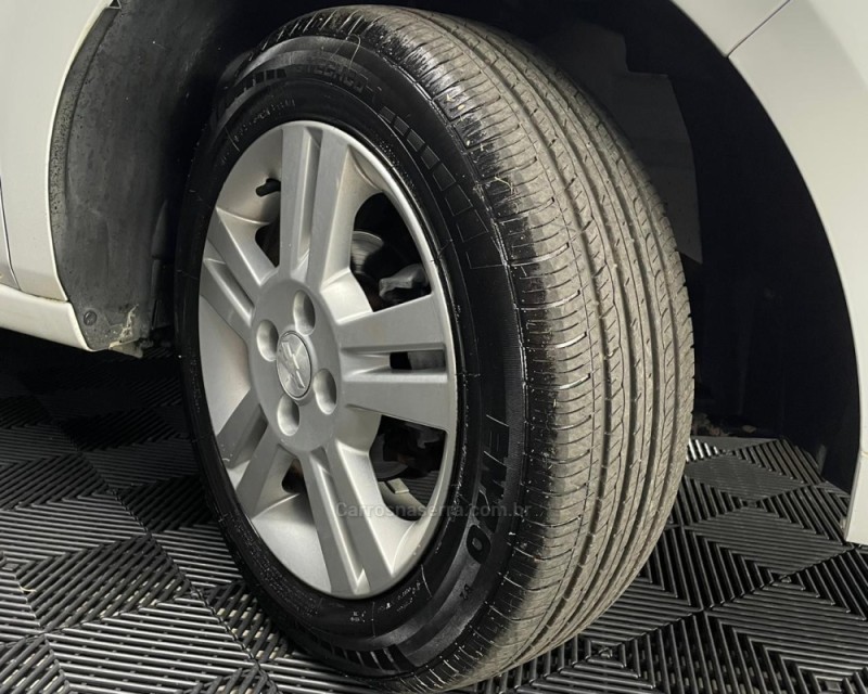 AGILE 1.4 MPFI LTZ 8V FLEX 4P MANUAL - 2011 - VACARIA