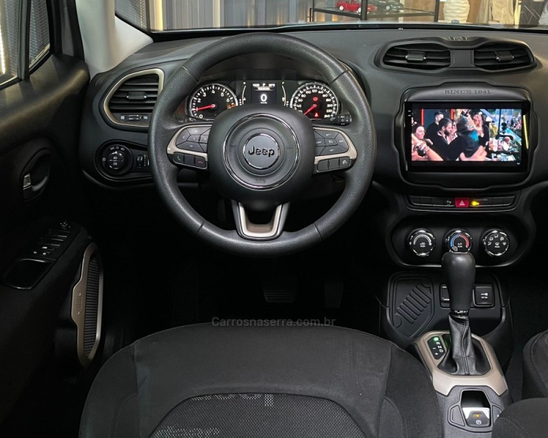 RENEGADE 1.8 16V FLEX SPORT 4P AUTOMÁTICO - 2016 - VACARIA