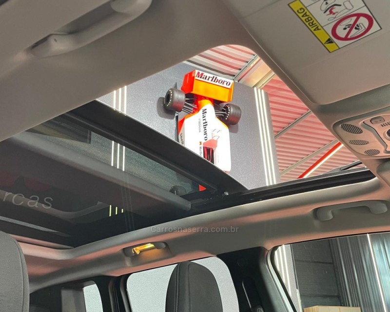 RENEGADE 1.8 16V FLEX SPORT 4P AUTOMÁTICO - 2016 - VACARIA