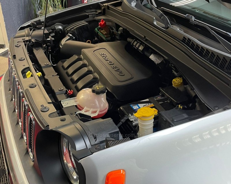 RENEGADE 1.8 16V FLEX SPORT 4P AUTOMÁTICO - 2016 - VACARIA