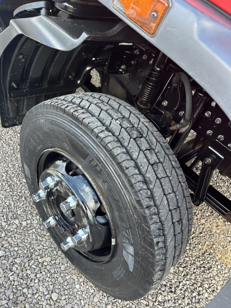 ACCELO 1016 3 EIXOS - 2013 - CAXIAS DO SUL