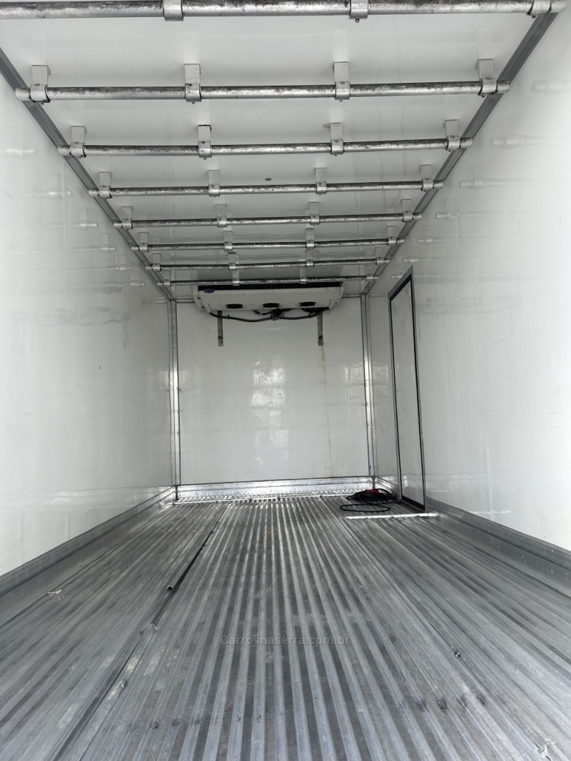 ACCELO 1016 3 EIXOS - 2013 - CAXIAS DO SUL