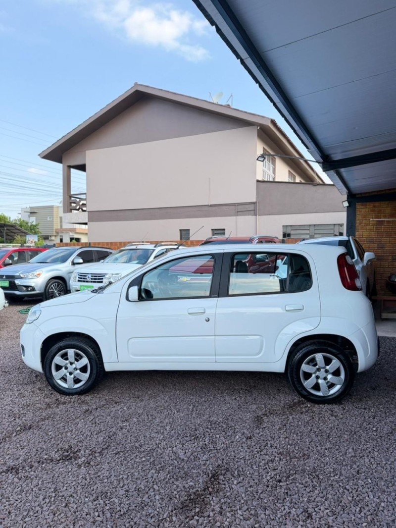 UNO 1.4 EVO ECONOMY 8V FLEX 4P MANUAL - 2014 - LAJEADO