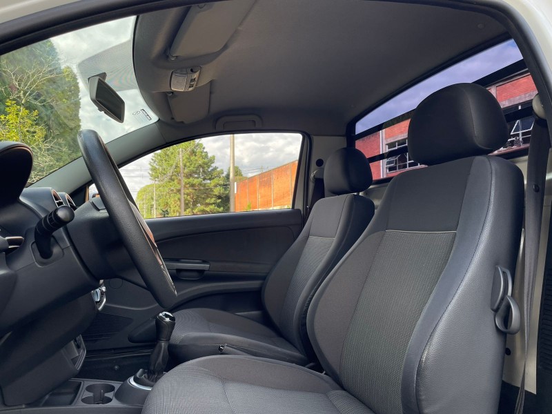 SAVEIRO 1.6 MI CS 8V FLEX 2P MANUAL G.VI - 2014 - FARROUPILHA