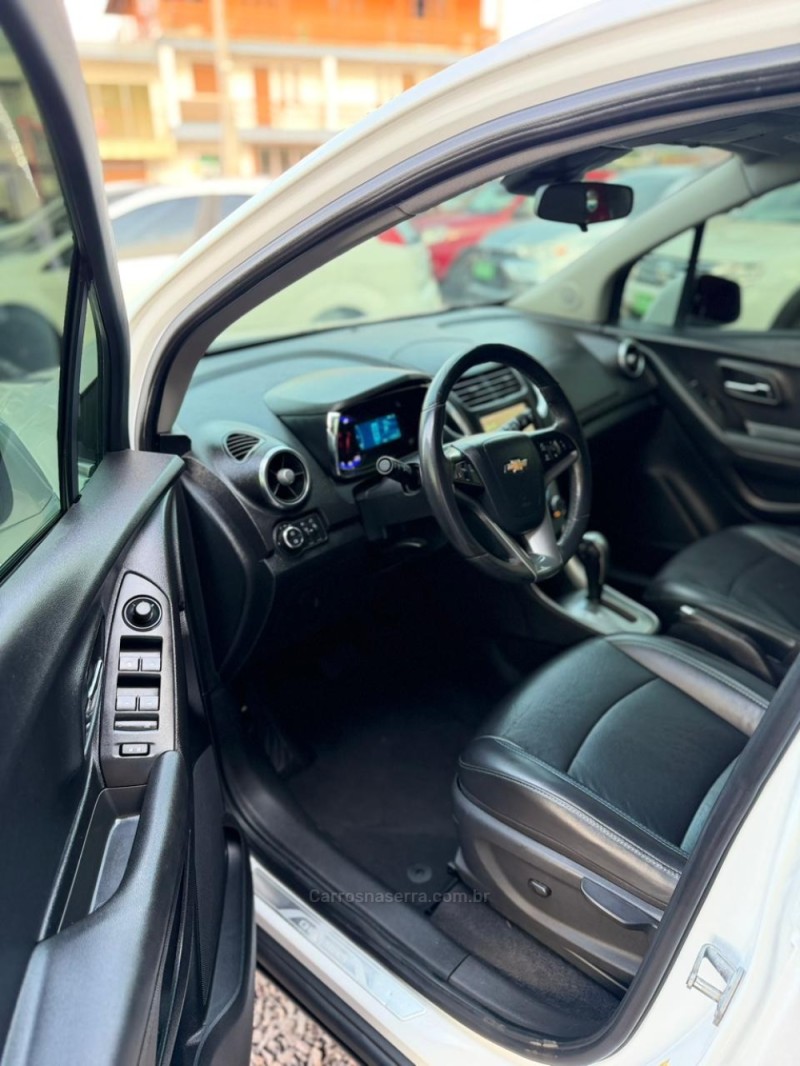 TRACKER 1.8 MPFI LTZ 4X2 16V FLEX 4P AUTOMÁTICO - 2015 - LAJEADO