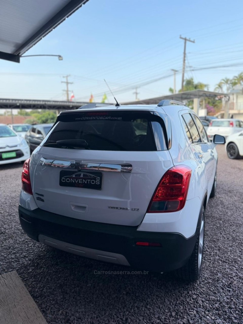 TRACKER 1.8 MPFI LTZ 4X2 16V FLEX 4P AUTOMÁTICO - 2015 - LAJEADO