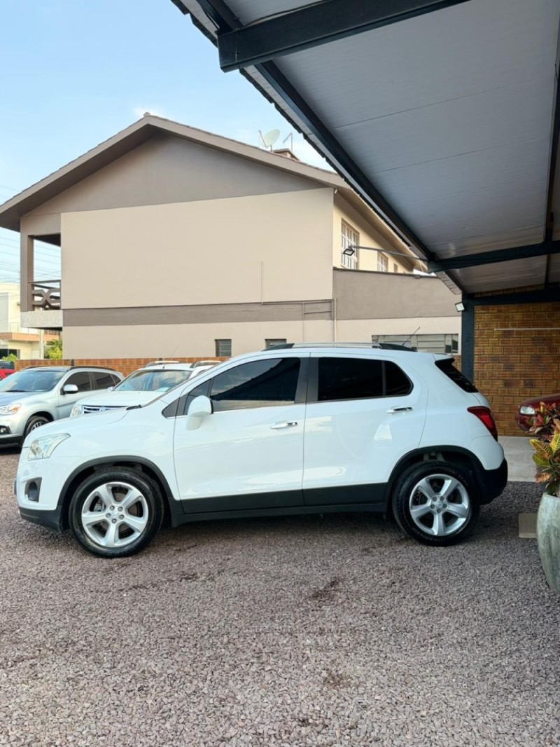 TRACKER 1.8 MPFI LTZ 4X2 16V FLEX 4P AUTOMÁTICO - 2015 - LAJEADO