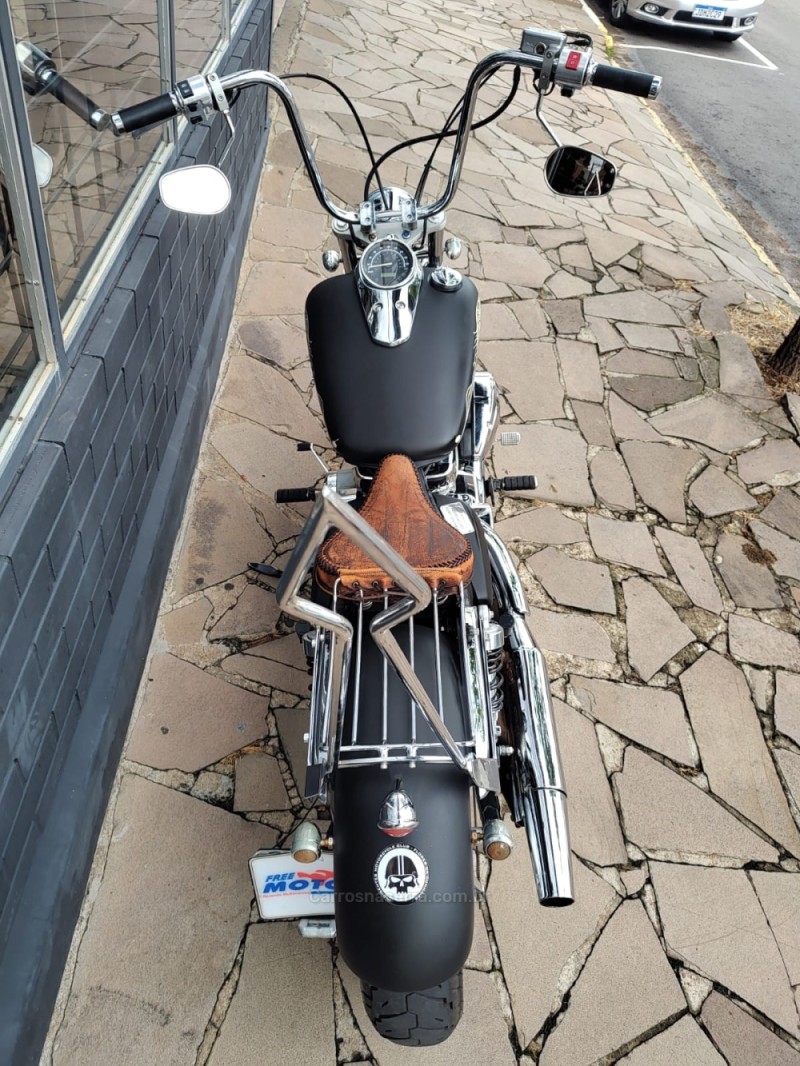 SHADOW 750  - 2013 - FLORES DA CUNHA