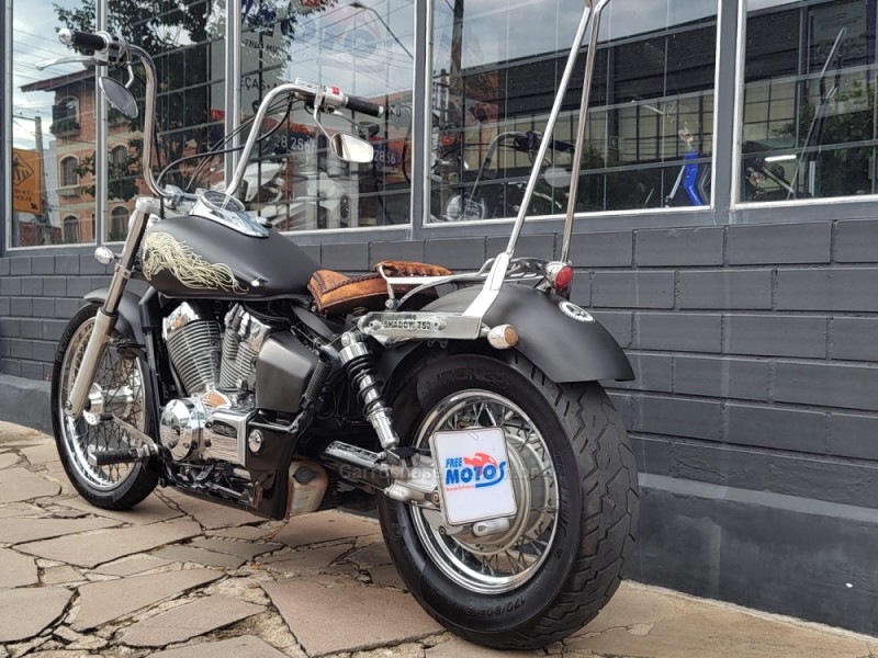 SHADOW 750  - 2013 - FLORES DA CUNHA