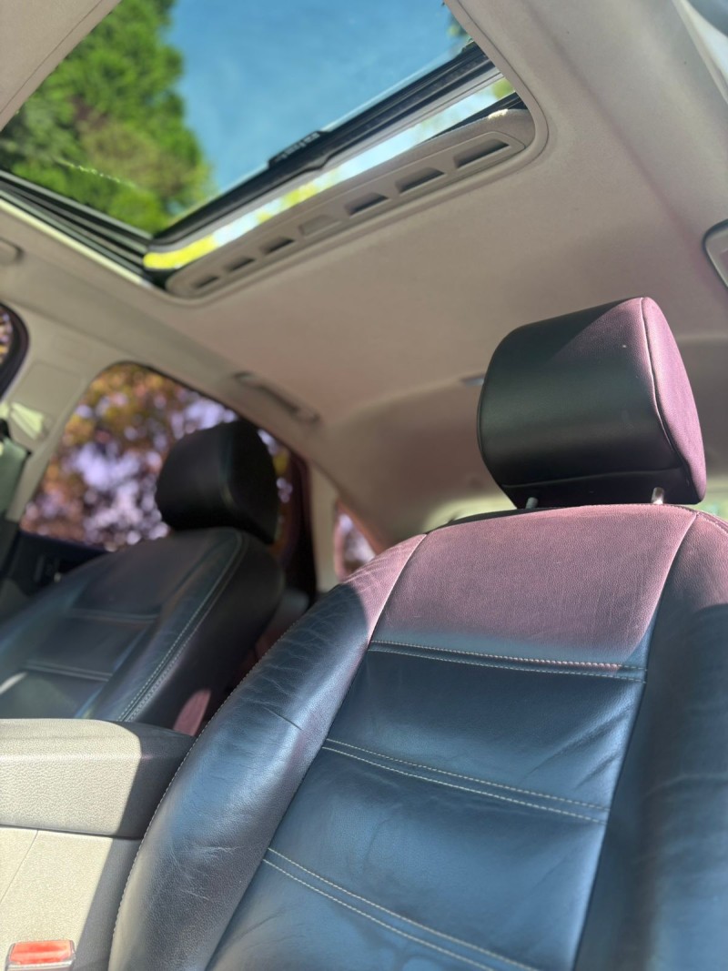 FOCUS 2.0 GHIA 16V FLEX 4P MANUAL - 2009 - FARROUPILHA