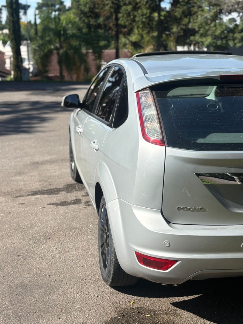 FOCUS 2.0 GHIA 16V FLEX 4P MANUAL - 2009 - FARROUPILHA