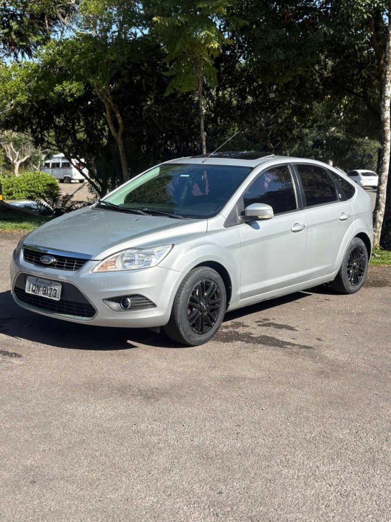 focus 2.0 ghia 16v flex 4p manual 2009 farroupilha