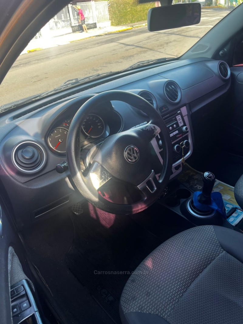 GOL 1.0 MI 8V FLEX 4P MANUAL - 2012 - CARLOS BARBOSA