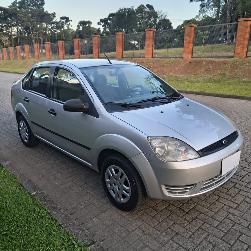 FIESTA 1.0 MPI 8V GASOLINA 4P MANUAL - 2006 - CAXIAS DO SUL