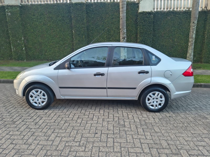 FIESTA 1.0 MPI 8V GASOLINA 4P MANUAL - 2006 - CAXIAS DO SUL