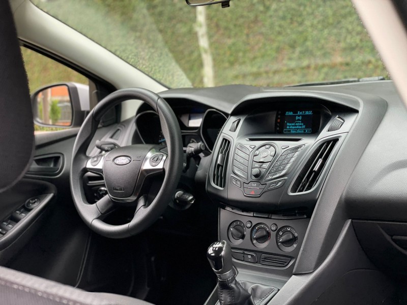 FOCUS 1.6 S 16V FLEX 4P MANUAL - 2014 - FARROUPILHA