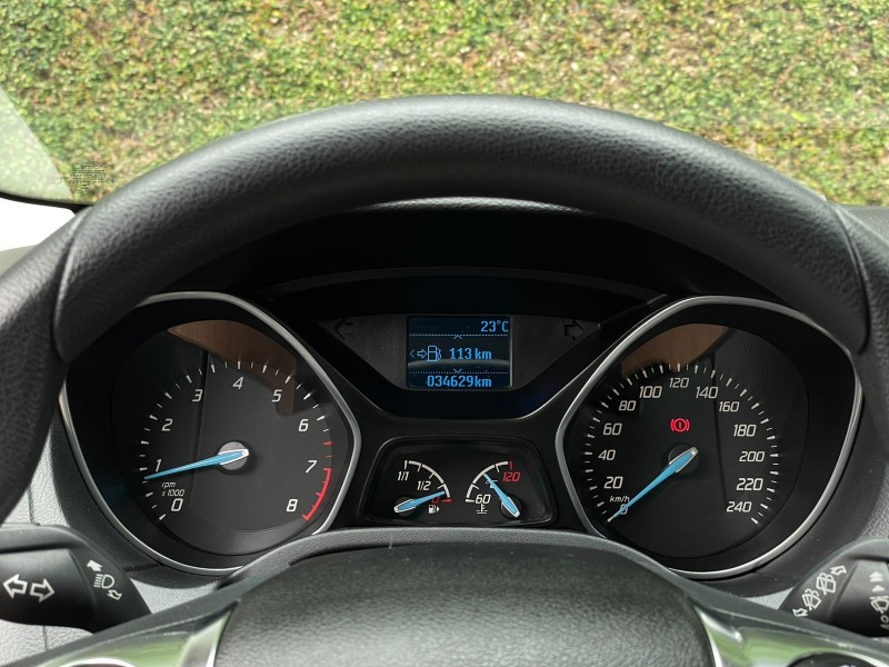 FOCUS 1.6 S 16V FLEX 4P MANUAL - 2014 - FARROUPILHA