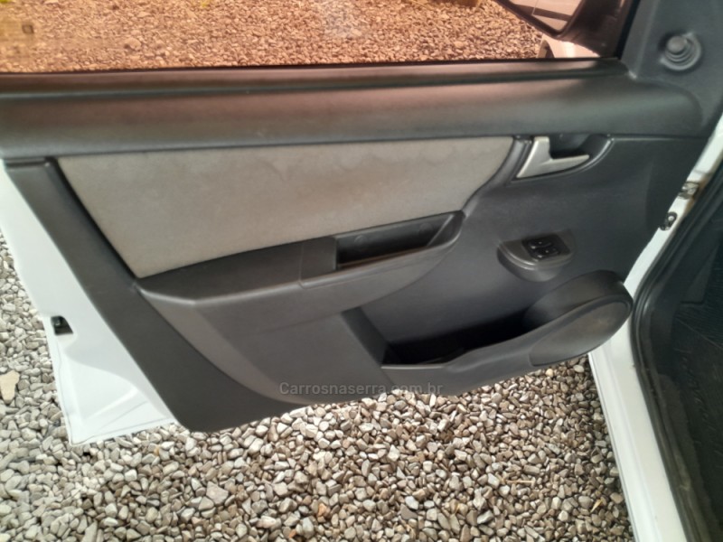 CELTA 1.0 MPFI LT 8V FLEX 4P MANUAL - 2012 - VERANóPOLIS