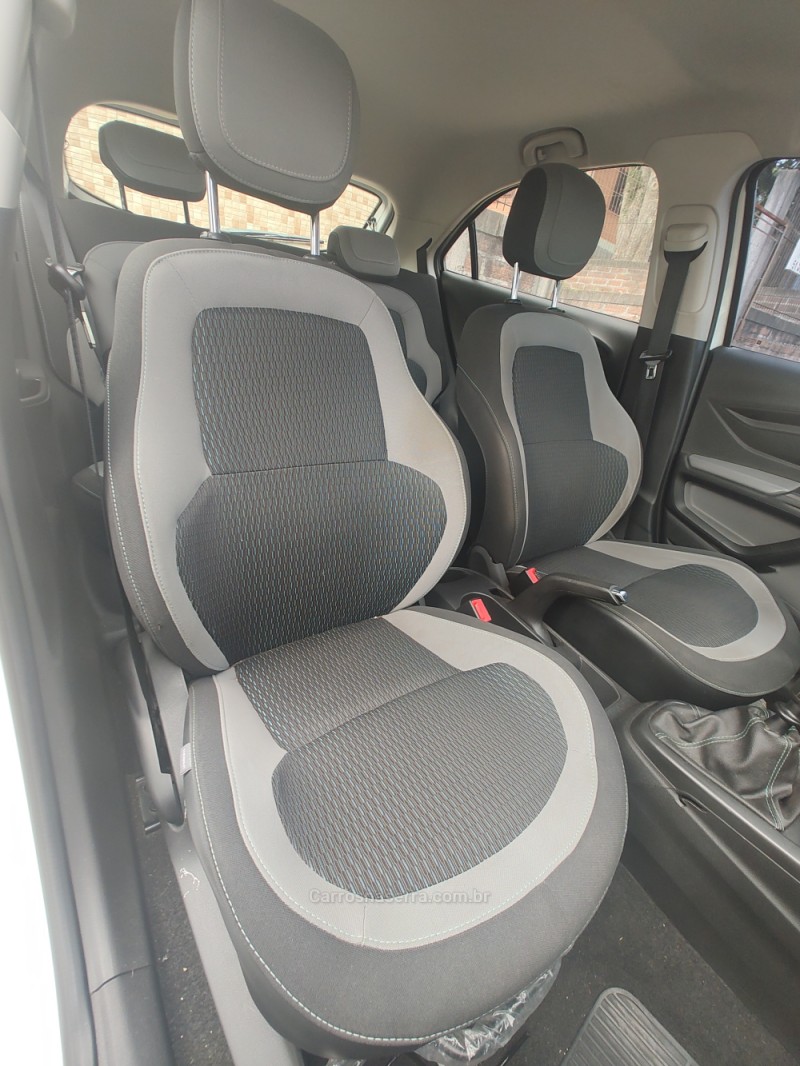 ONIX 1.0 LT PLUS 8V FLEX 4P MANUAL - 2015 - CANELA