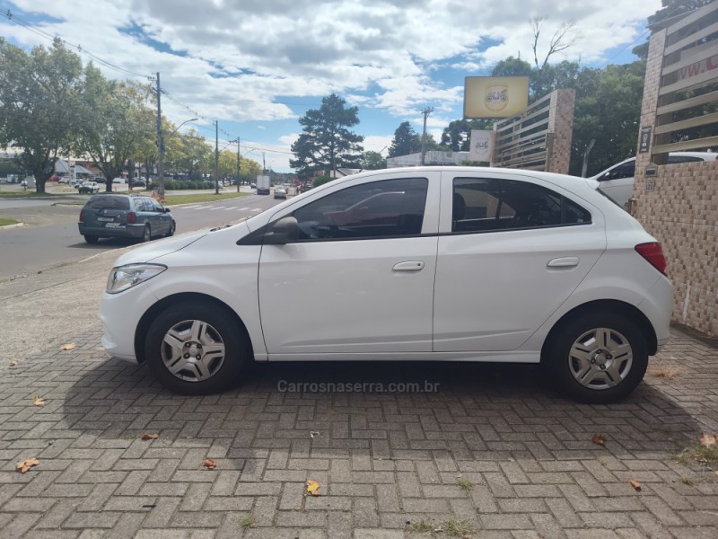ONIX 1.0 LT PLUS 8V FLEX 4P MANUAL - 2015 - CANELA