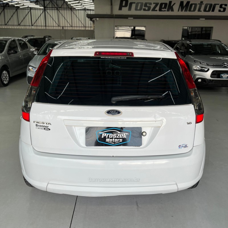 FIESTA 1.6 ROCAM SE 8V FLEX 4P MANUAL - 2013 - CANOAS