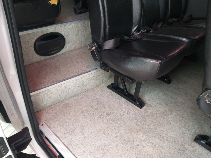 MASTER 2.3 DCI MINIBUS STANDARD L2H2 16 LUGARES 16V DIESEL 4P MANUAL - 2017 - CAXIAS DO SUL