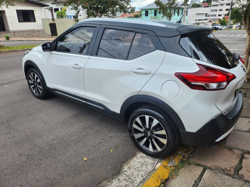 KICKS 1.6 16V FLEX SL 4P XTRONIC - 2017 - VERANóPOLIS