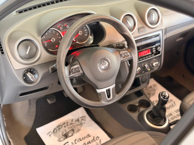 VOYAGE 1.6 MI COMFORTLINE 8V FLEX 4P MANUAL - 2013 - CANELA