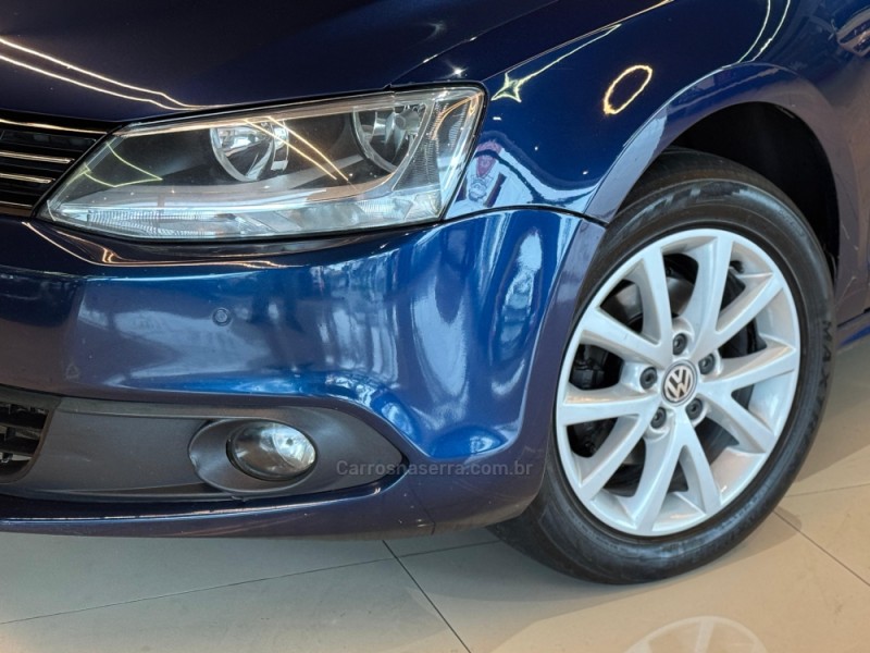 JETTA 2.0 COMFORTLINE FLEX 4P TIPTRONIC - 2012 - DOIS IRMãOS