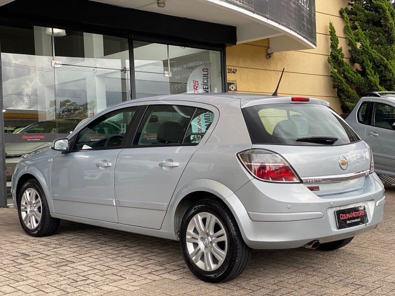 VECTRA 2.0 MPFI GT HATCH 8V FLEX 4P MANUAL - 2009 - CAXIAS DO SUL