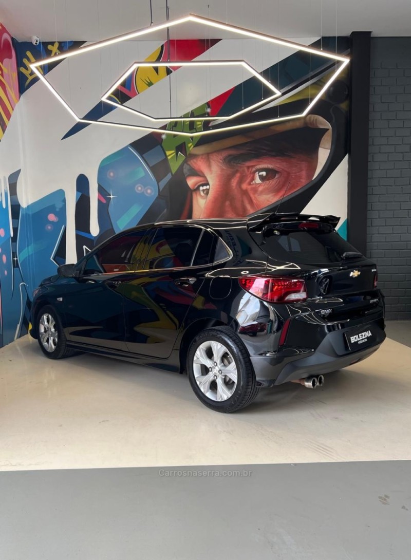 ONIX 1.0 PREMIER II 12V TURBO FLEX 4P AUTOMÁTICO - 2020 - NOVO HAMBURGO