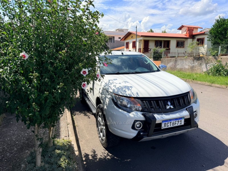 l200 triton 2.4 16v sport glx outdoor cd turbo 4x4 diesel 4p manual 2021 caxias do sul