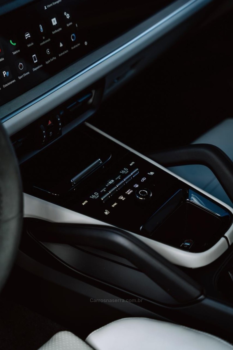 CAYENNE 3.0 V6 AWD E-HYBRID 4P AUTOMÁTICO - 2024 - ERECHIM