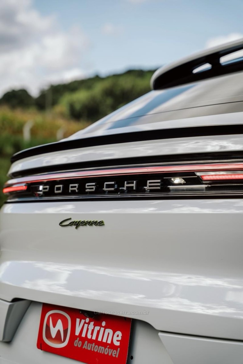 CAYENNE 3.0 V6 AWD E-HYBRID 4P AUTOMÁTICO - 2024 - ERECHIM