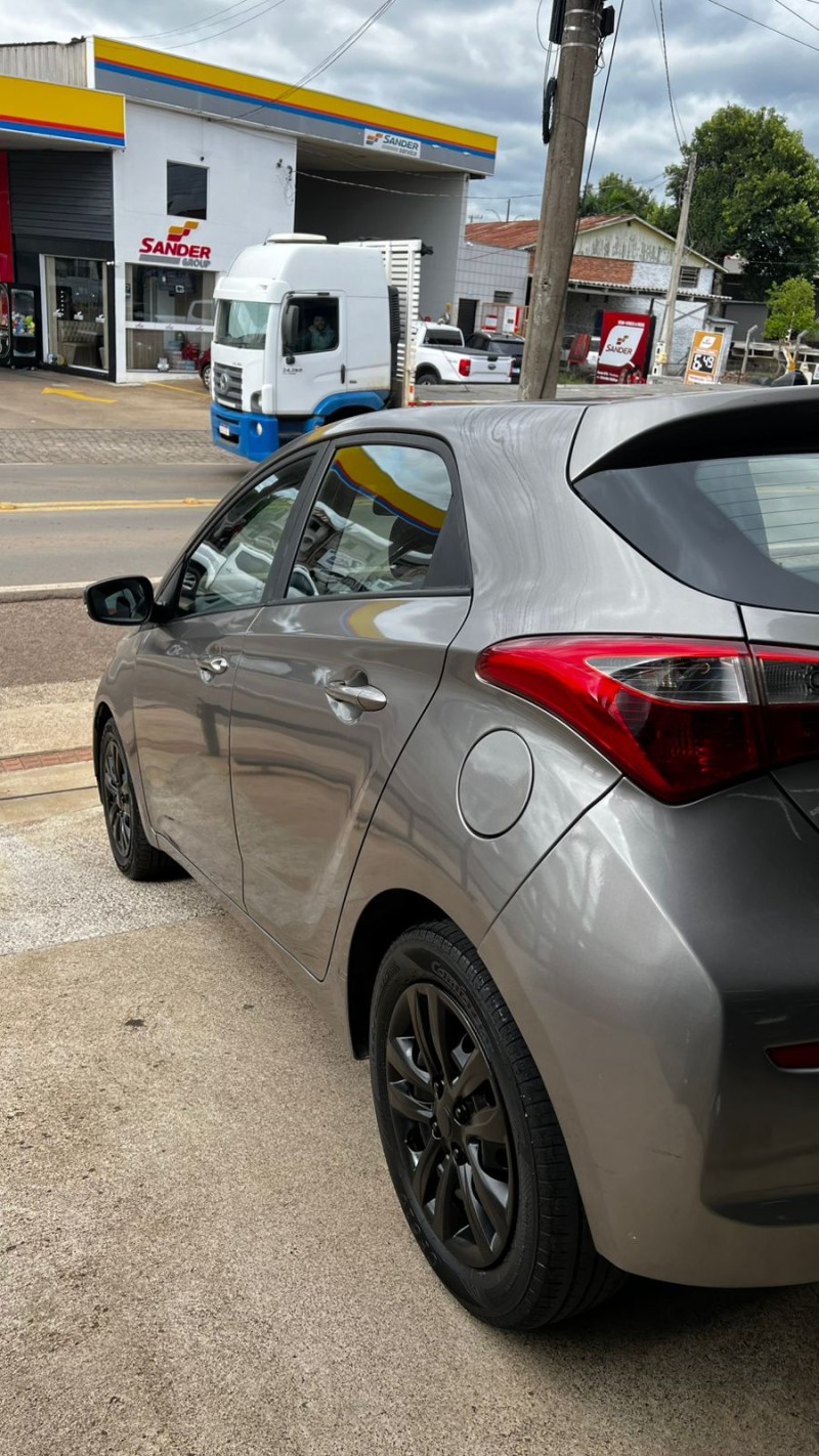 HB20 1.0 COMFORT STYLE 12V FLEX 4P MANUAL - 2017 - VACARIA