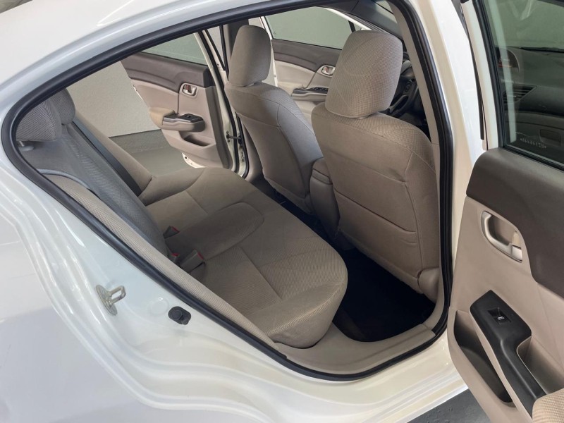 CIVIC 1.8 LXS 16V GASOLINA 4P MANUAL - 2014 - CAXIAS DO SUL