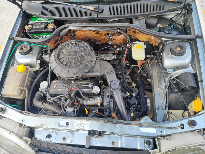 ESCORT 1.6 GL 8V GASOLINA 2P MANUAL - 1994 - FARROUPILHA