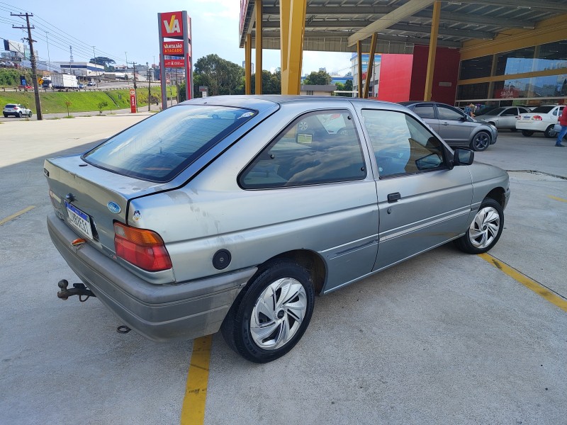 ESCORT 1.6 GL 8V GASOLINA 2P MANUAL - 1994 - FARROUPILHA