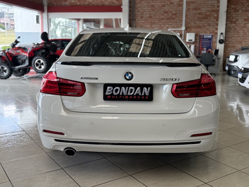 320I 2.0 16V TURBO ACTIVE FLEX 4P AUTOMÁTICO - 2017 - FARROUPILHA