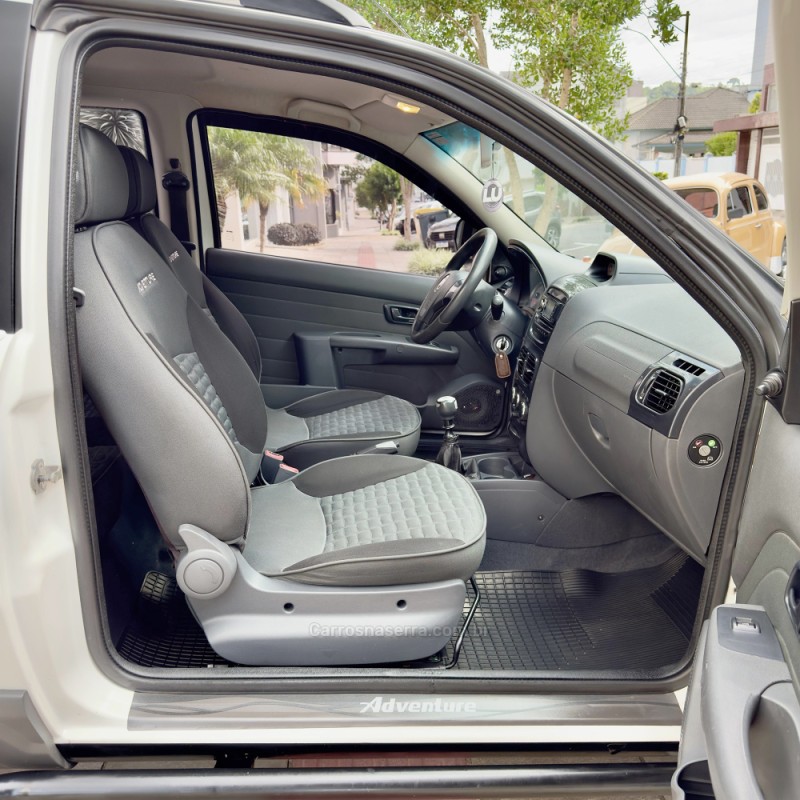 STRADA 1.8 MPI ADVENTURE CD 16V FLEX 2P MANUAL - 2013 - FLORES DA CUNHA